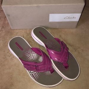 purple clarks flip flops